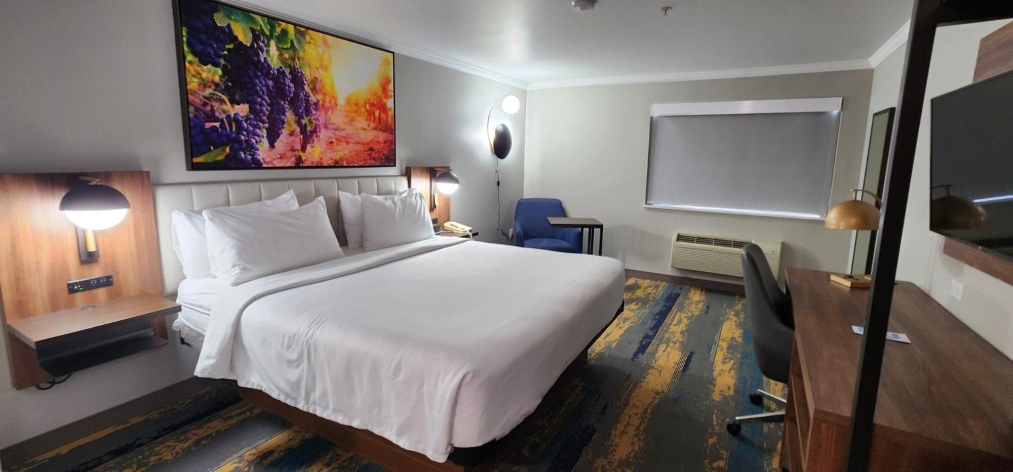 La Quinta Inn & Suites By Wyndham Yakima Downtown Extérieur photo