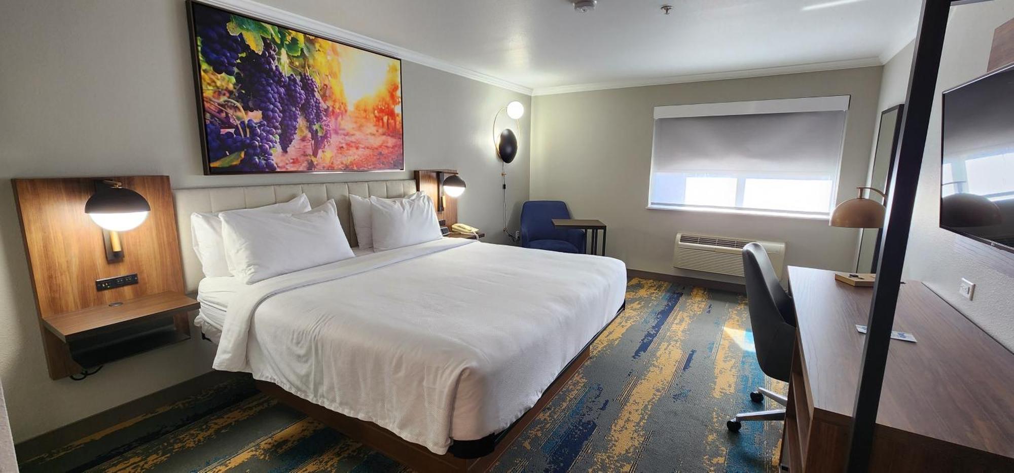 La Quinta Inn & Suites By Wyndham Yakima Downtown Extérieur photo