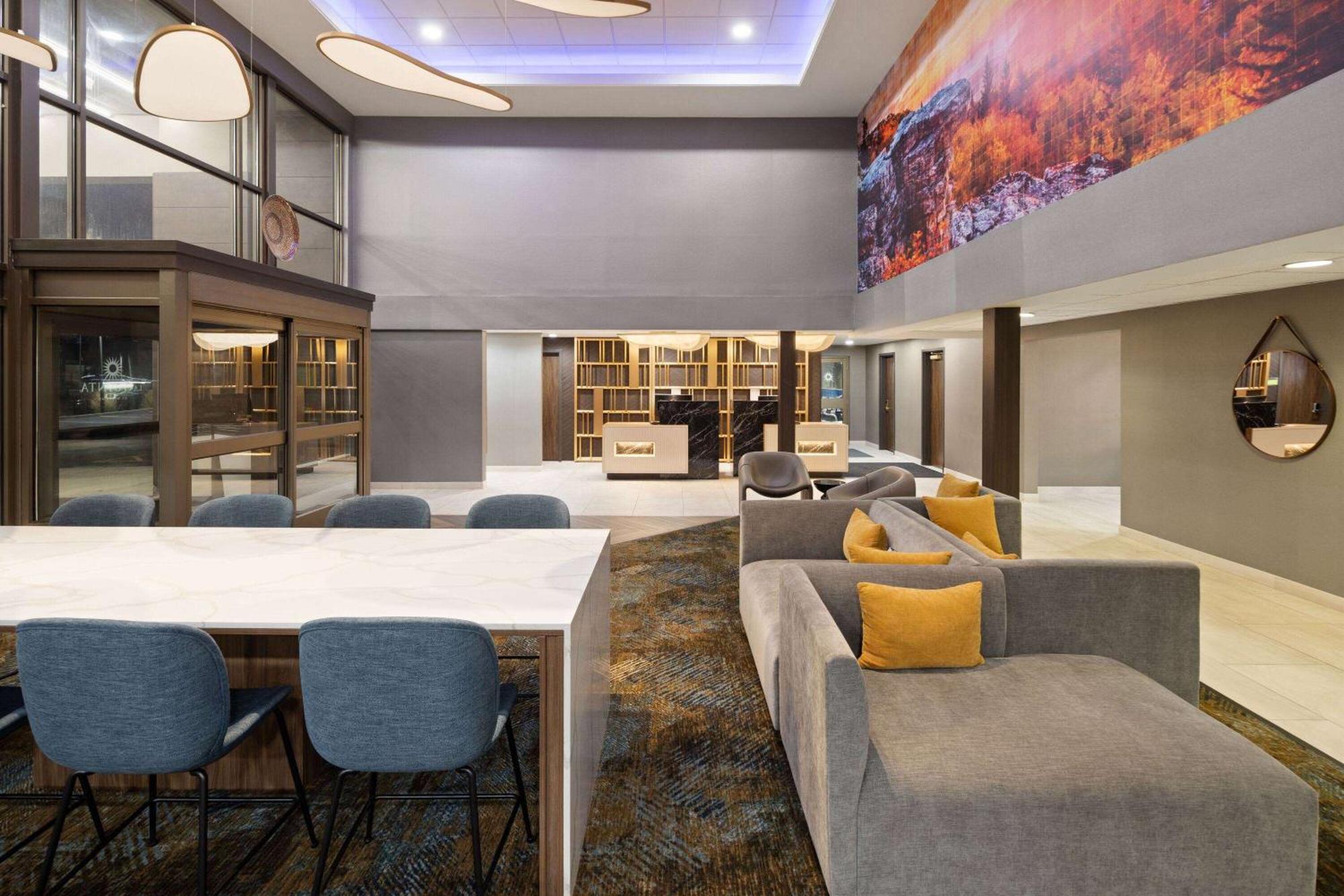 La Quinta Inn & Suites By Wyndham Yakima Downtown Extérieur photo