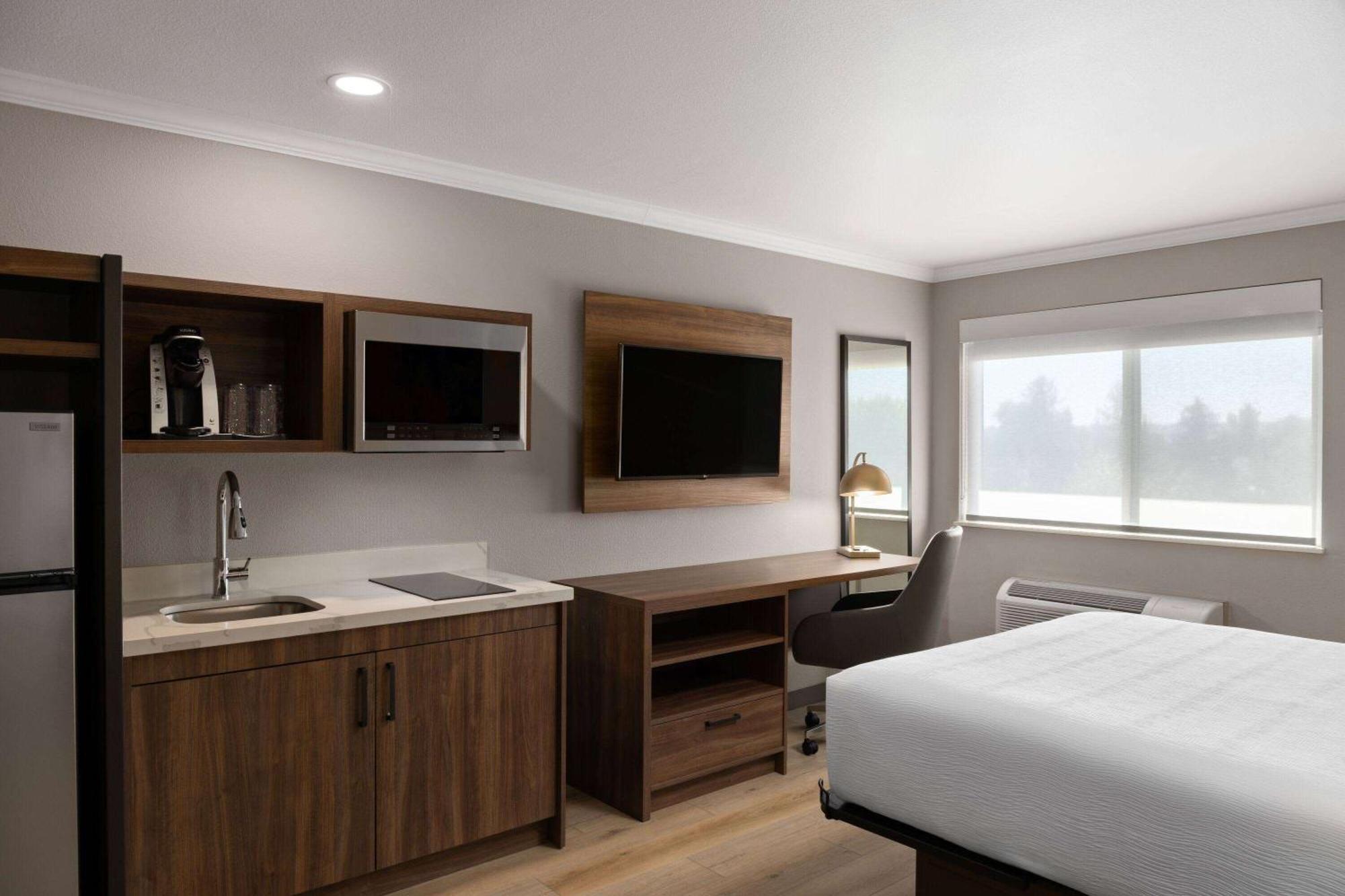 La Quinta Inn & Suites By Wyndham Yakima Downtown Extérieur photo